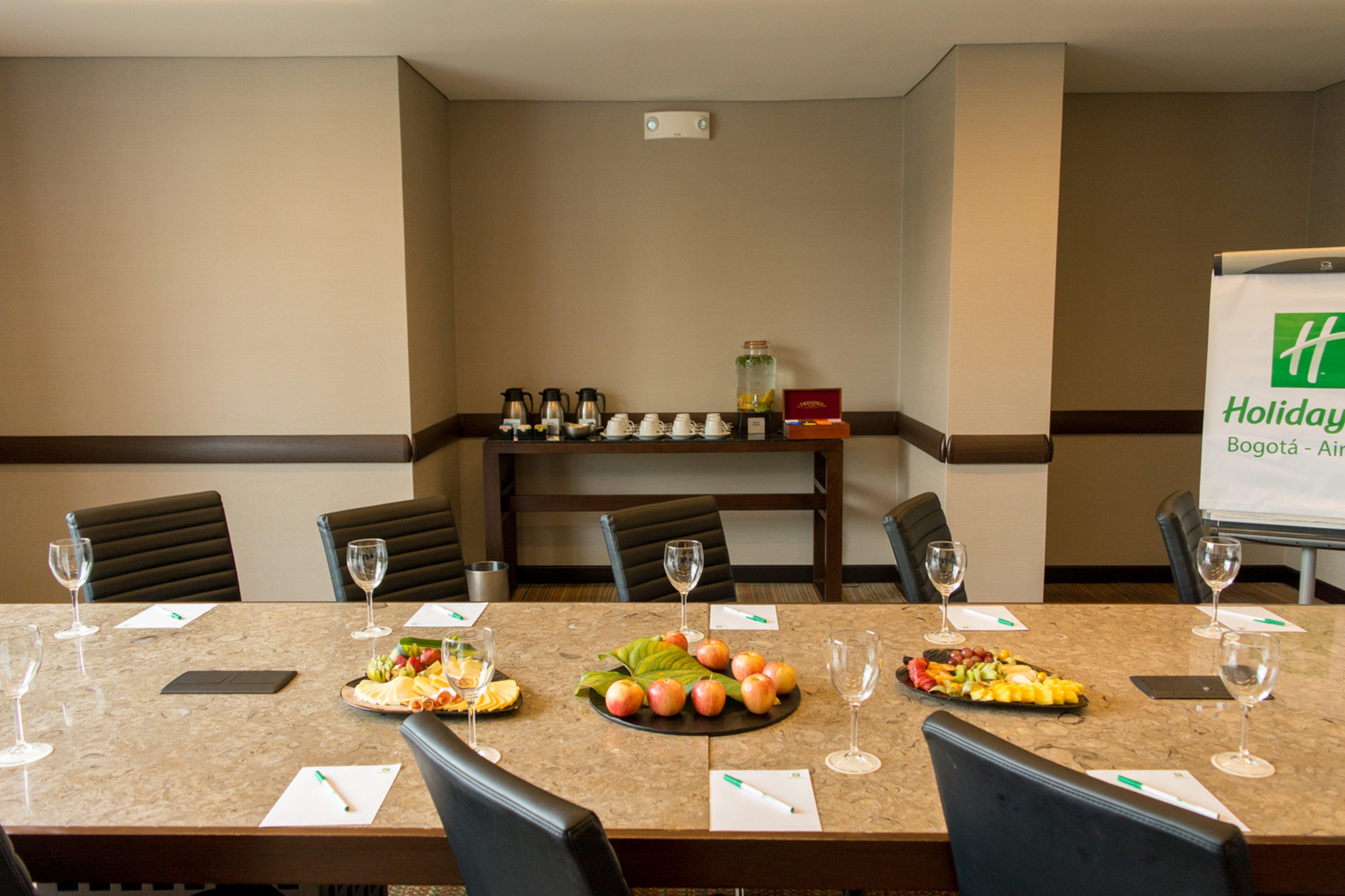 Holiday Inn Bogota Airport By Ihg Екстериор снимка