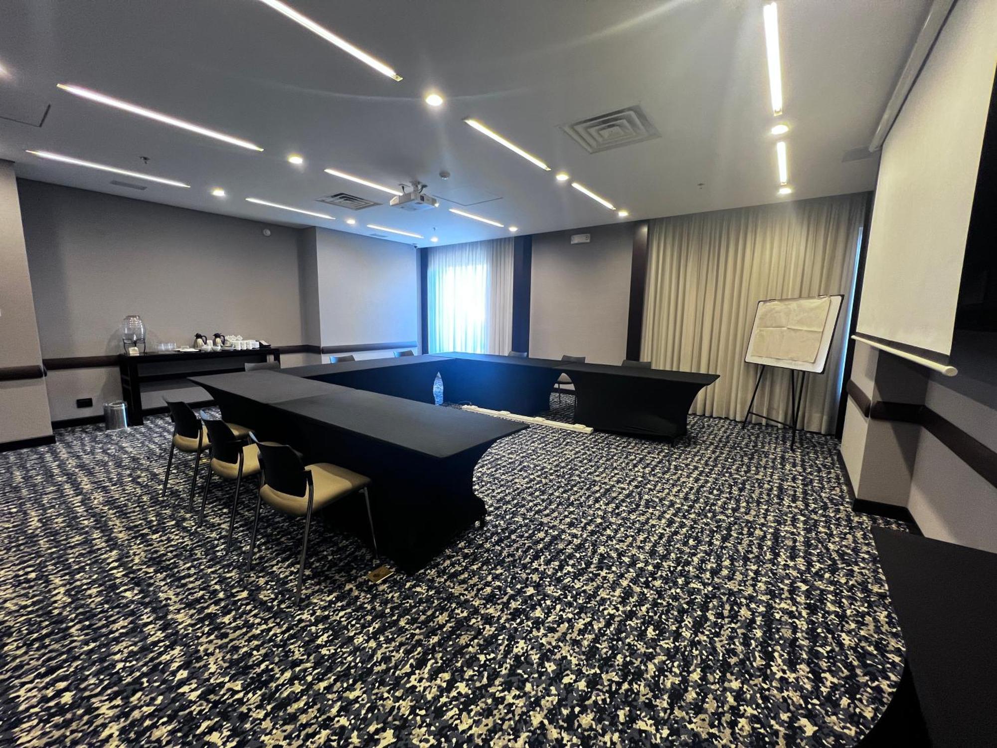 Holiday Inn Bogota Airport By Ihg Екстериор снимка