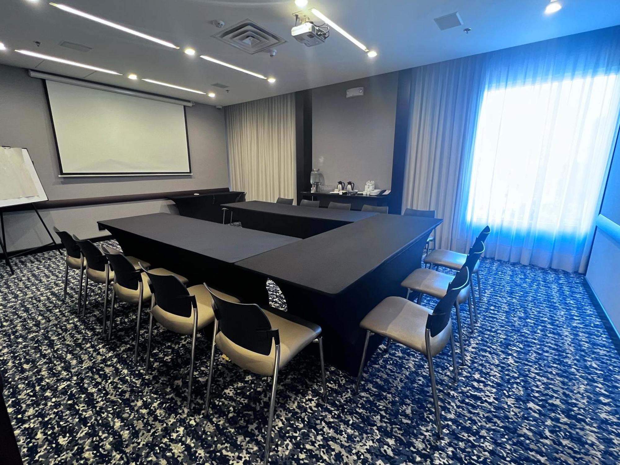 Holiday Inn Bogota Airport By Ihg Екстериор снимка