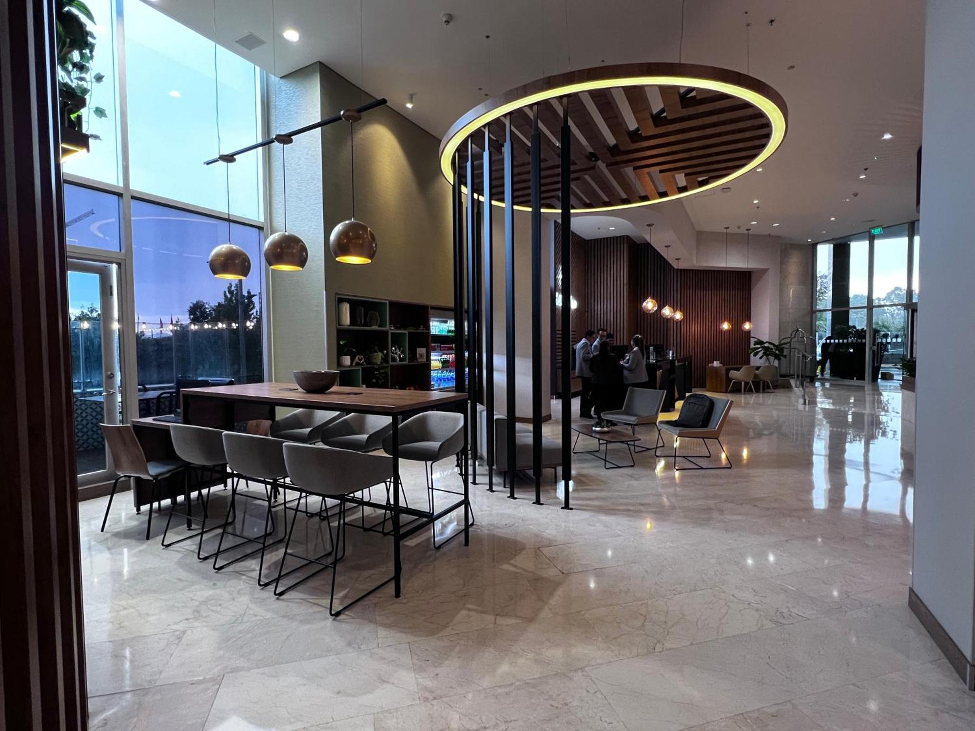 Holiday Inn Bogota Airport By Ihg Екстериор снимка