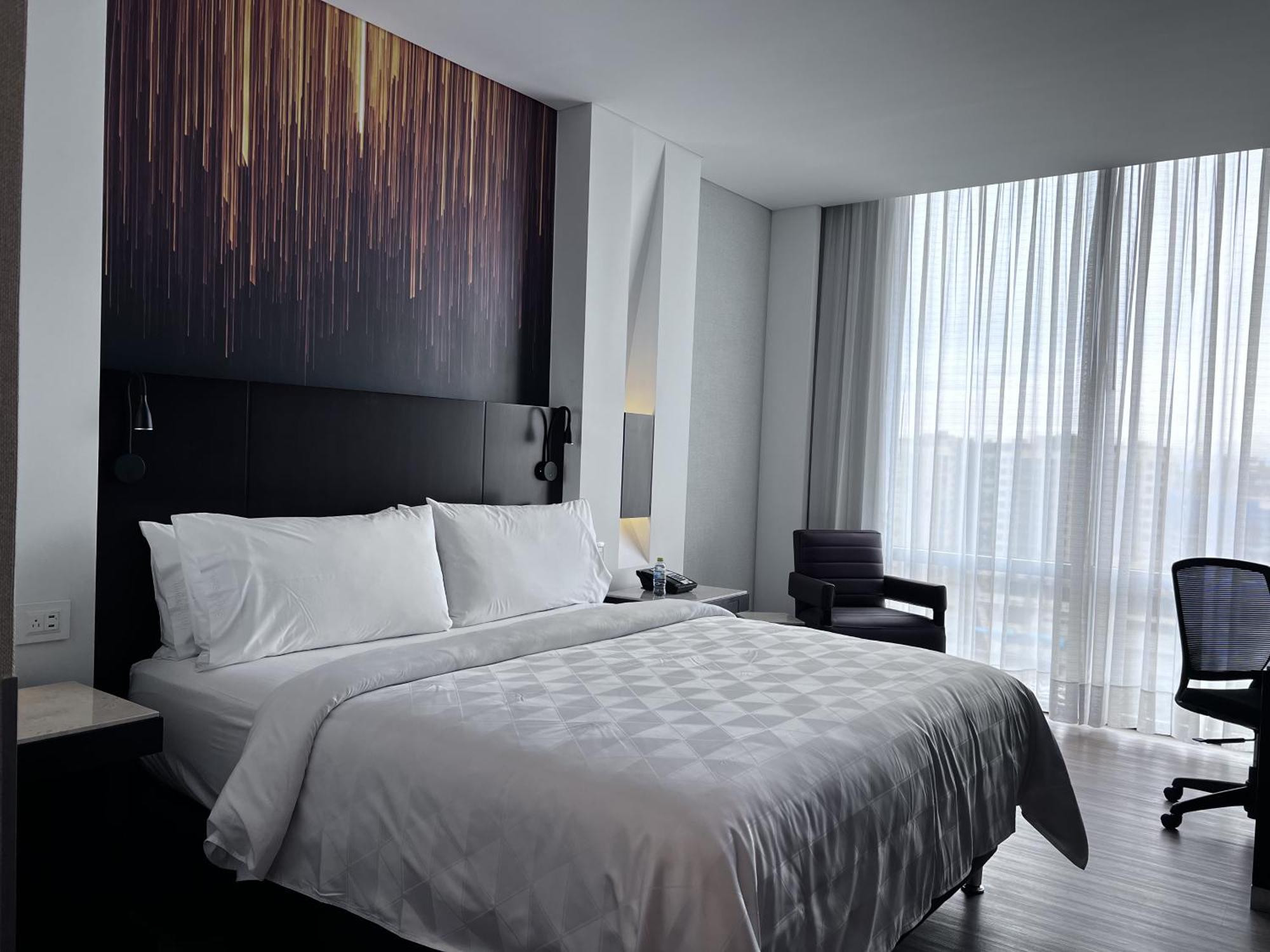 Holiday Inn Bogota Airport By Ihg Екстериор снимка